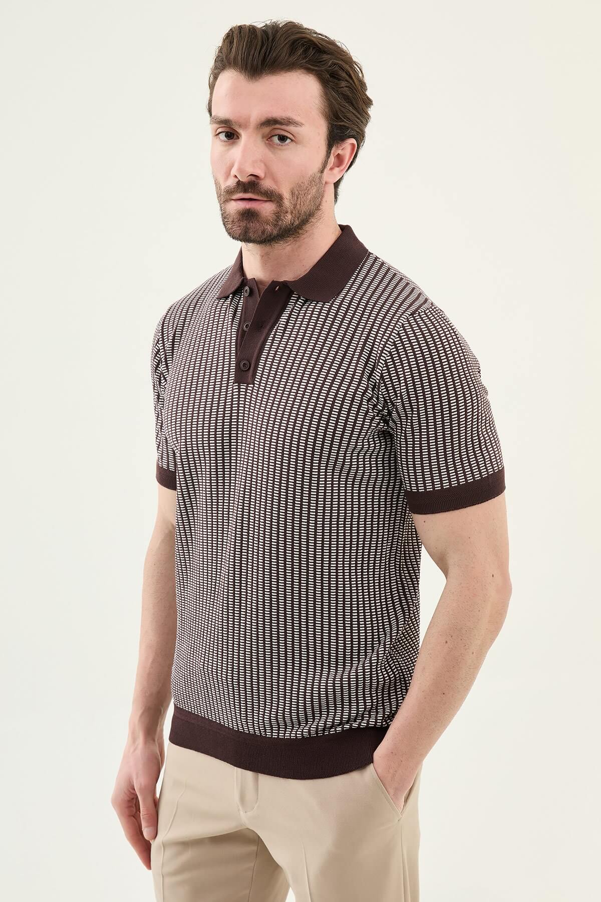 Men’s brown slim fit patterned knit polo shirt with textured design and contrast collar smart casual style