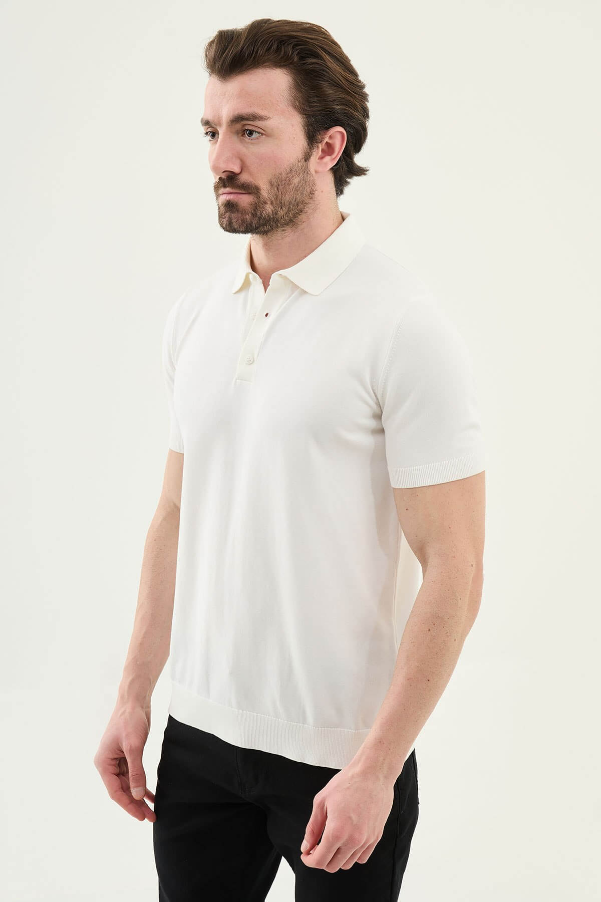 Men’s ecru slim fit cotton polo shirt with short sleeves, lightweight breathable fabric, clean minimal casual style