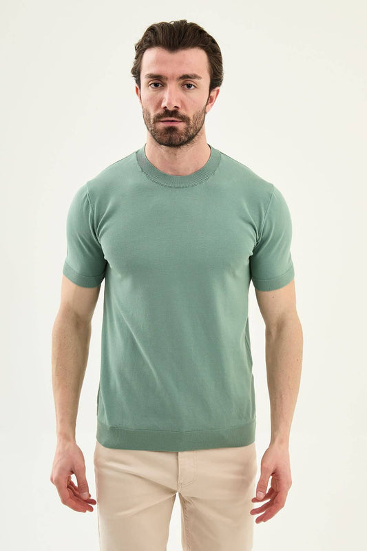 Men’s green slim fit crew neck knit t-shirt with short sleeves, cotton stretch fabric, smart casual seasonal style