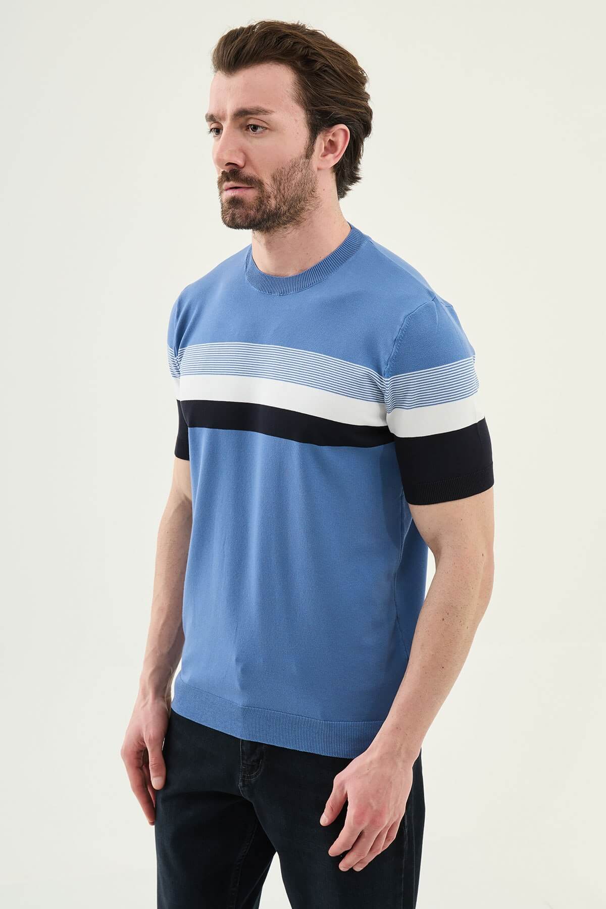 Men’s indigo slim fit striped knit t-shirt with white and navy horizontal stripes modern casual style