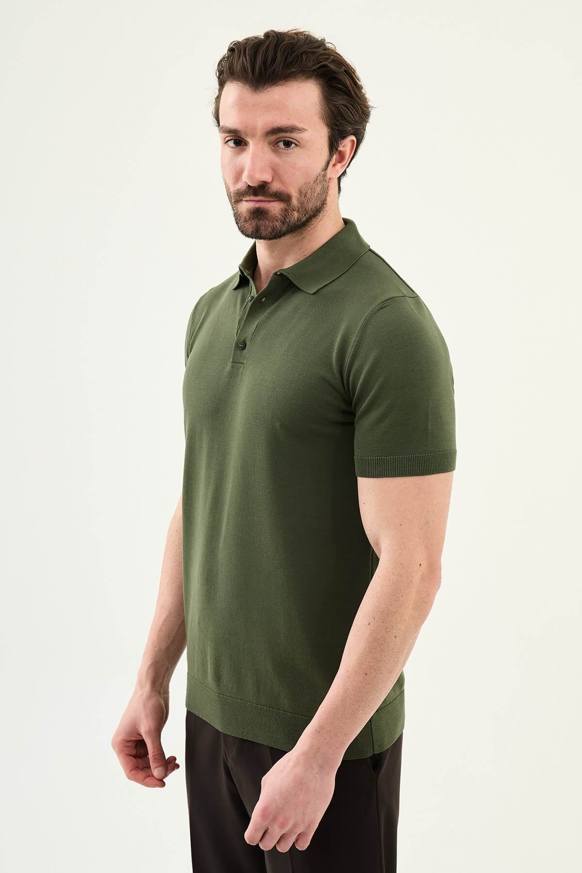 Men’s khaki slim fit cotton polo shirt with short sleeves and stretch fabric, earth tone casual modern outfit