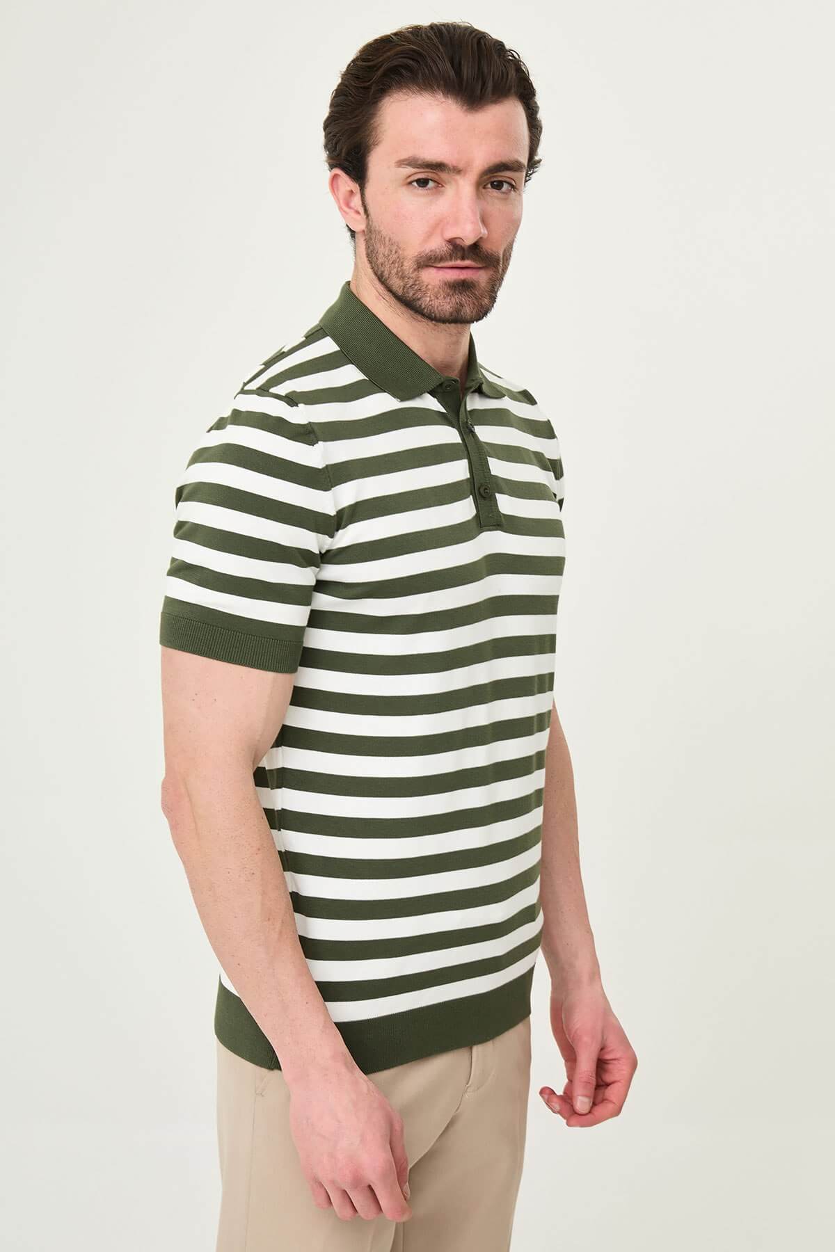 Men’s khaki and white striped knit polo shirt with short sleeves, slim fit, breathable cotton fabric, smart casual summer style
