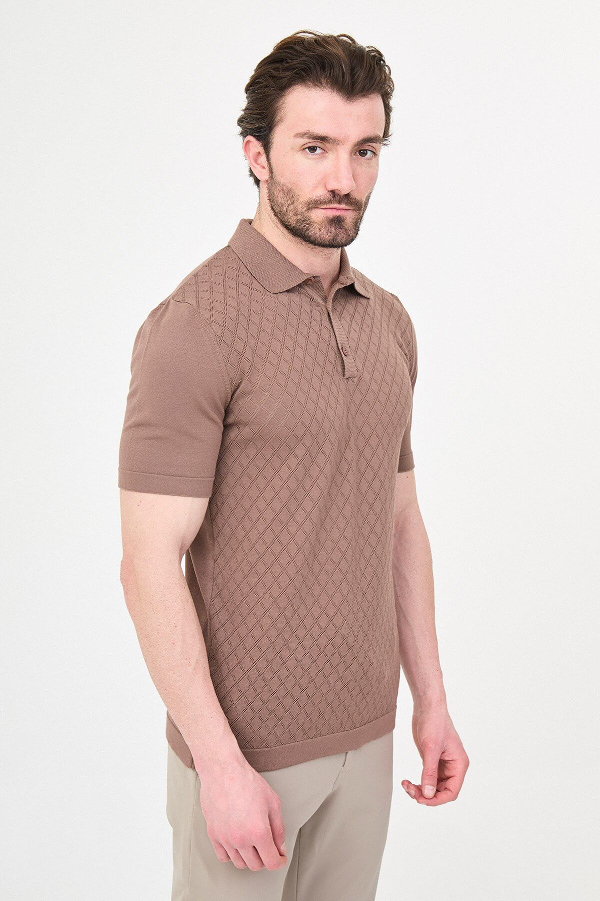 Men’s light brown slim fit knit polo T-shirt with diamond texture, short sleeves, tailored fit, smart casual style