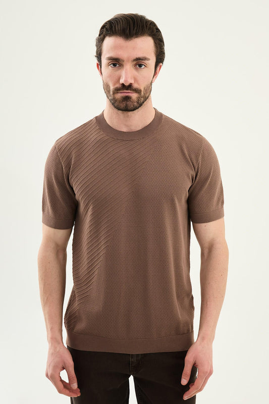 Men’s light brown slim fit textured crew neck T-shirt with diagonal knit detail, short sleeves, modern casual style
