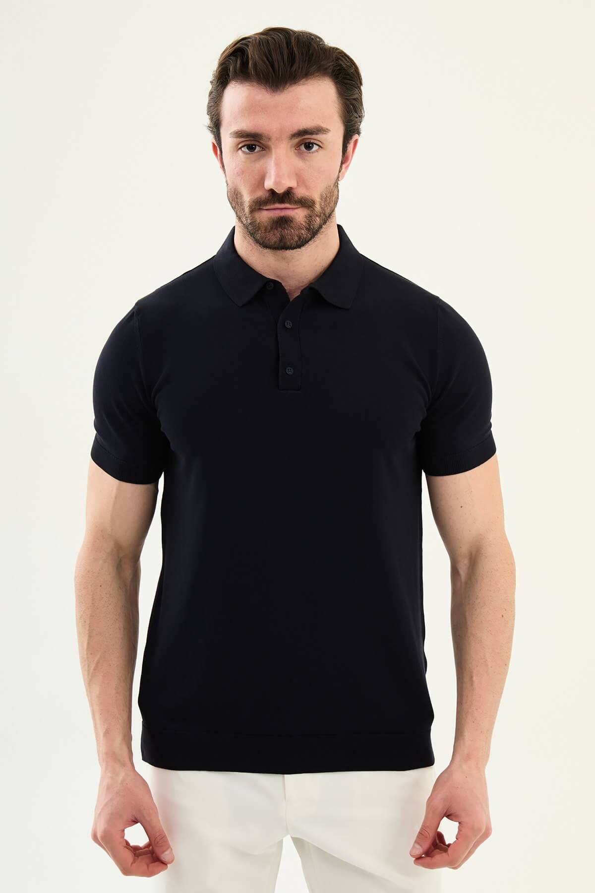 Men’s navy blue slim fit cotton polo shirt with short sleeves and stretch fabric, clean modern casual style