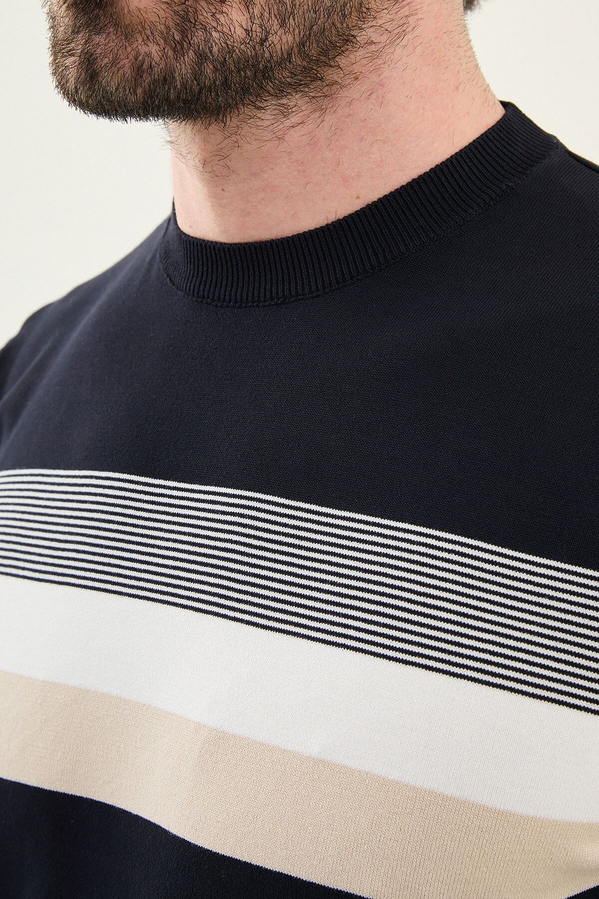 Men’s navy blue slim fit striped knit t-shirt with white and beige horizontal stripes modern smart casual style