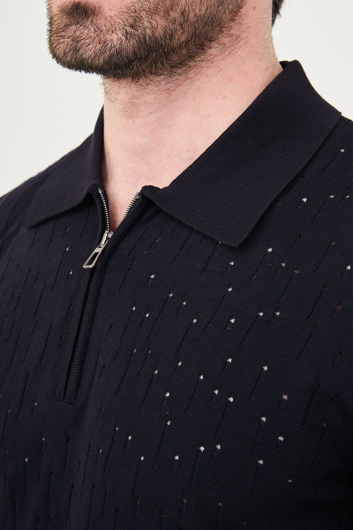 Men’s navy blue slim fit polo collar zippered knit t-shirt with short sleeves, breathable viscose stretch fabric, smart casual style