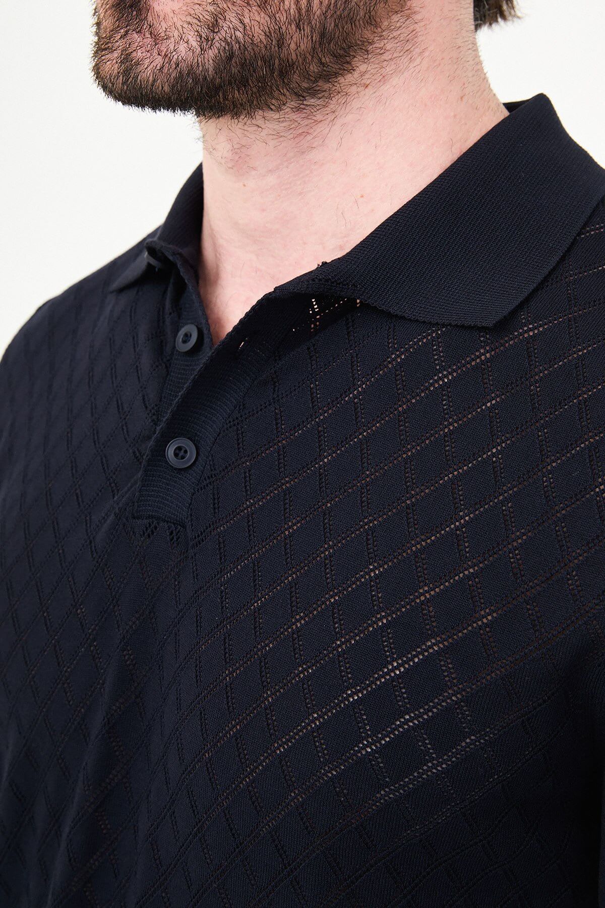 Men’s navy blue slim fit knit polo T-shirt with textured diamond pattern, short sleeves, tailored fit, smart casual style