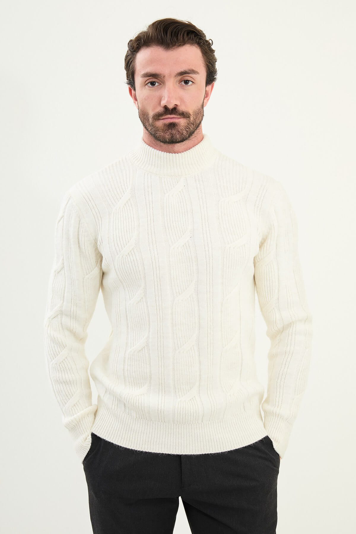 AXIST White Cable-Knit High Neck Sweater.