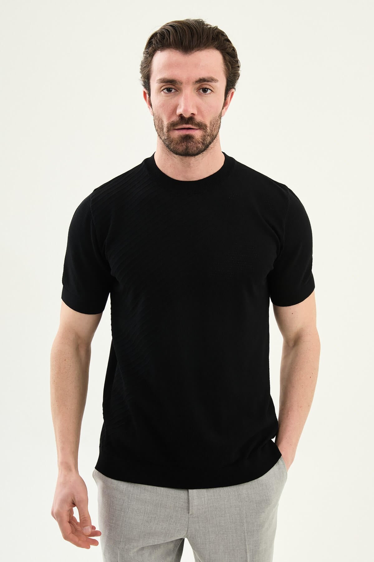 Men’s black slim fit textured crew neck T-shirt with diagonal knit detail, short sleeves, modern casual style