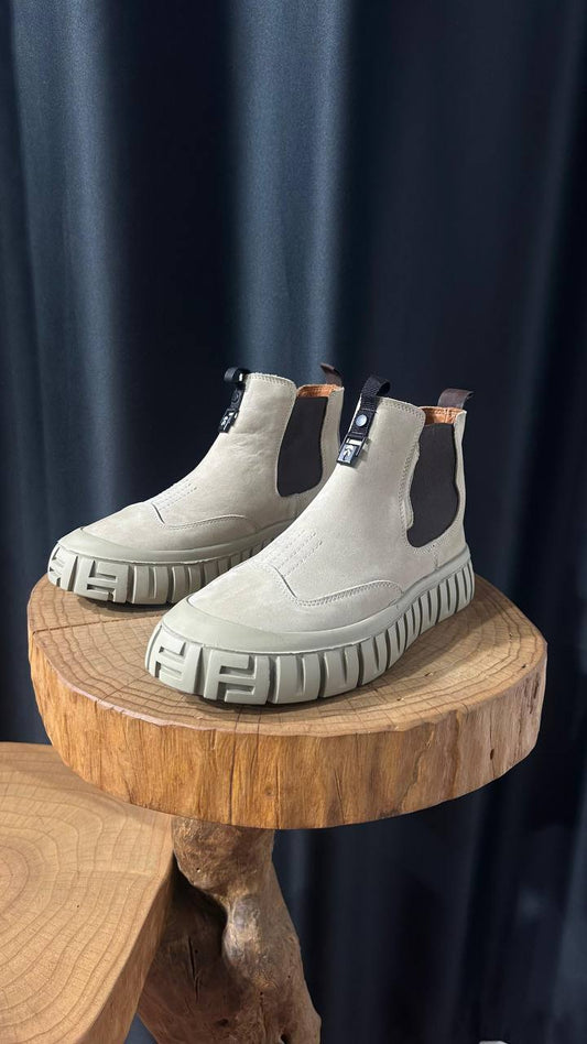 Men’s beige suede lug‑sole Chelsea winter boots with elastic side panels and EVA comfort sole