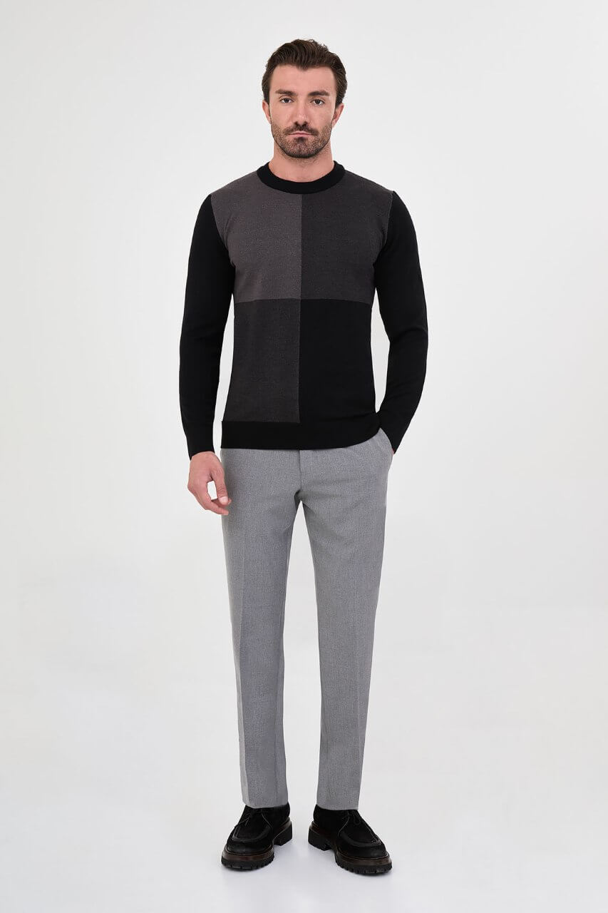 Men's black and anthracite grey colour-block cashmere crew neck sweater.