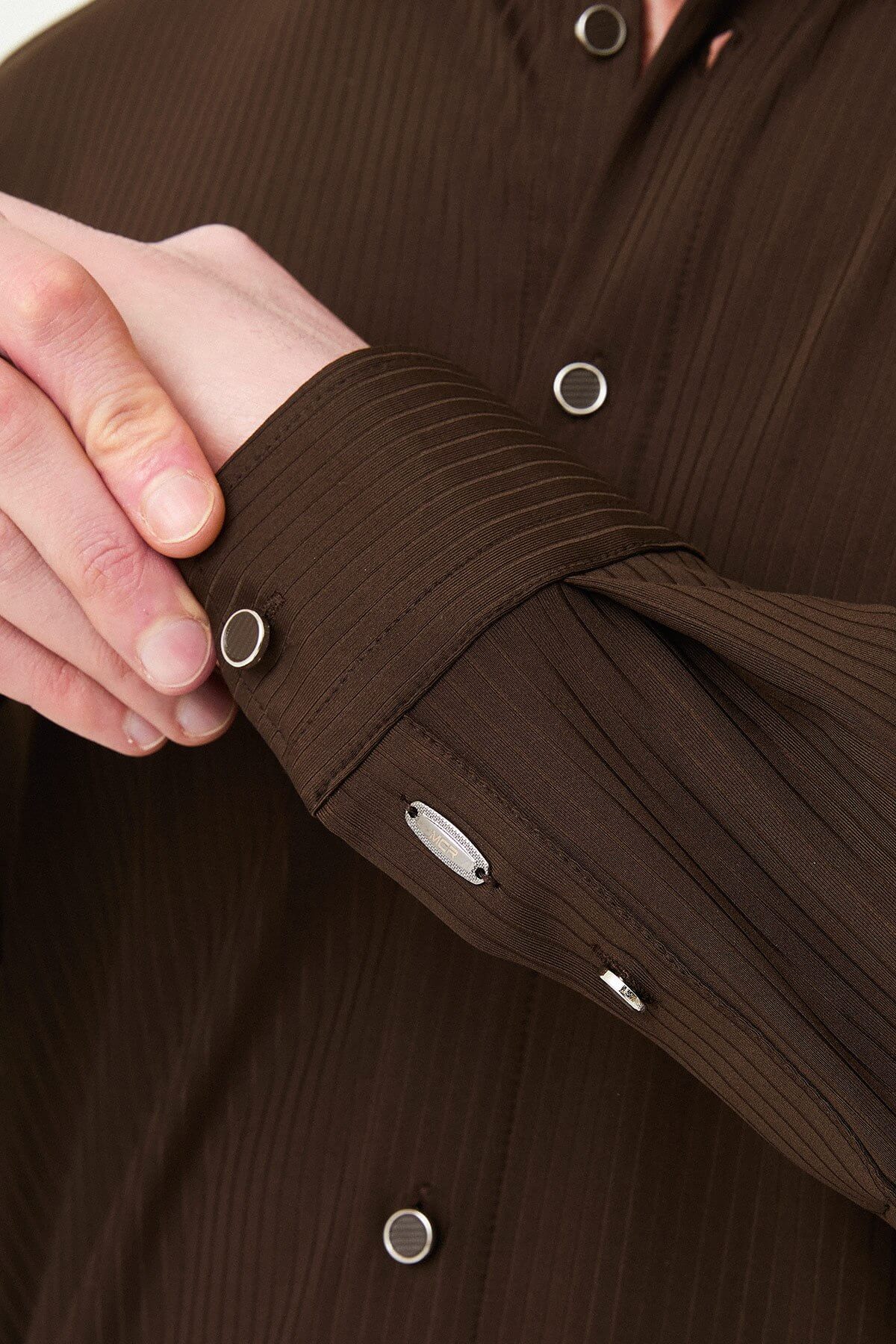 Brown striped slim-fit long sleeve men’s shirt with contrast pocket detail, perfect for summer smart-casual outfits