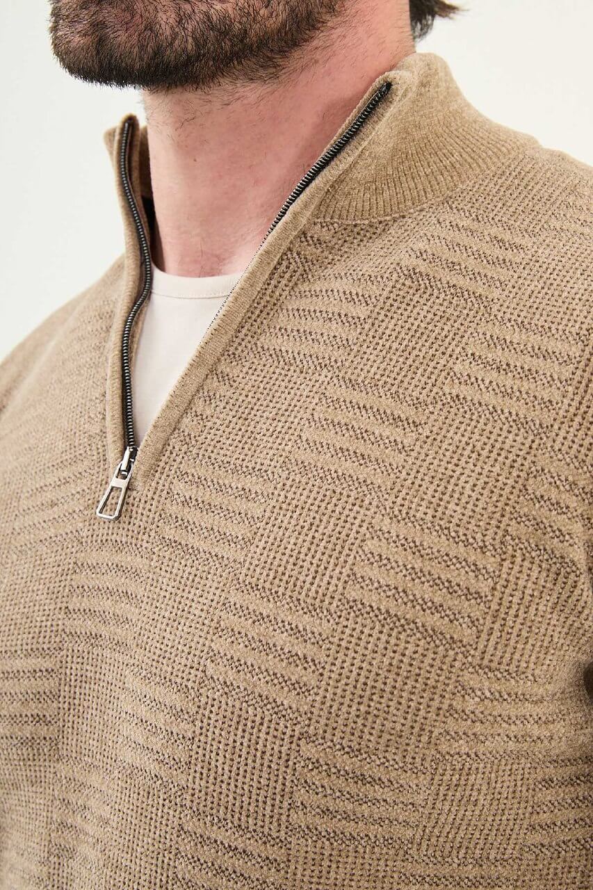 AXIST men’s beige slim fit knitwear sweater from the Fall/Winter Collection, styled with dark brown trousers and beige undershirt