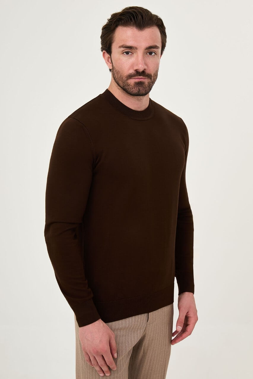 Men’s brown crew neck knit sweater with cotton stretch fabric for fall winter smart casual outfits