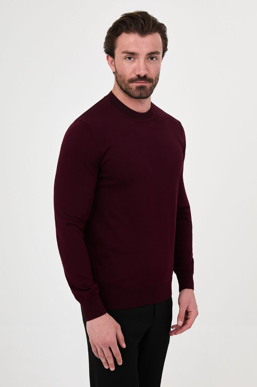 Men’s burgundy crew neck knit sweater made from cotton stretch fabric for fall winter smart casual style