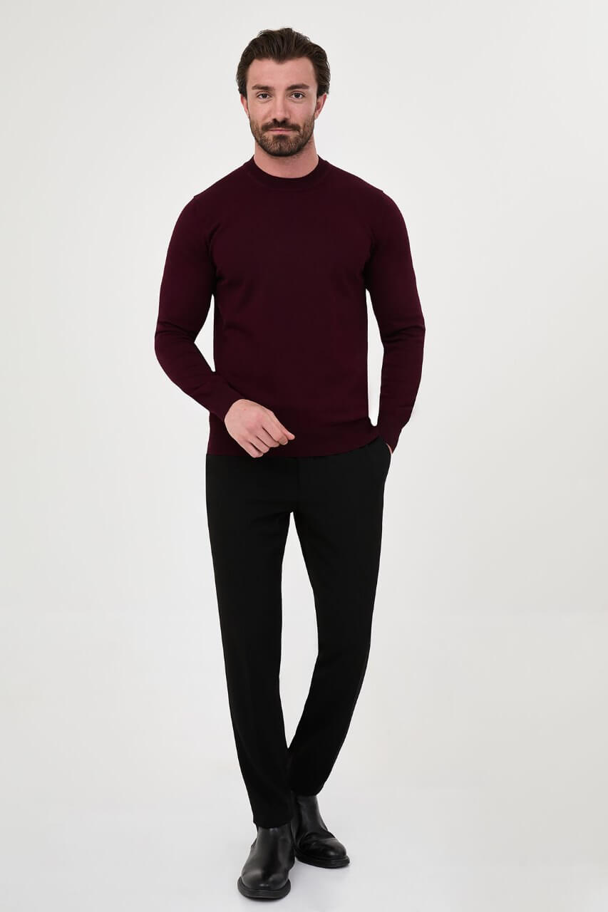 Men’s burgundy crew neck knit sweater made from cotton stretch fabric for fall winter smart casual style