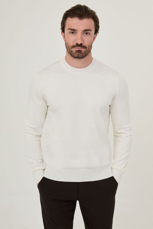 Men’s ecru crew neck knit sweater with cotton stretch fabric for fall winter smart casual styling