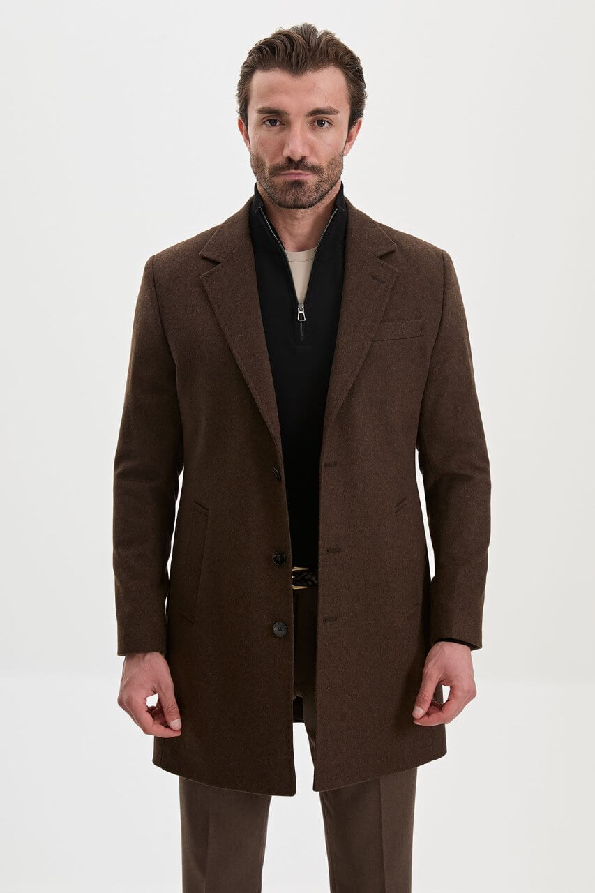 HolloMen light brown single-breasted winter coat featuring classic lapels and front button fastening.