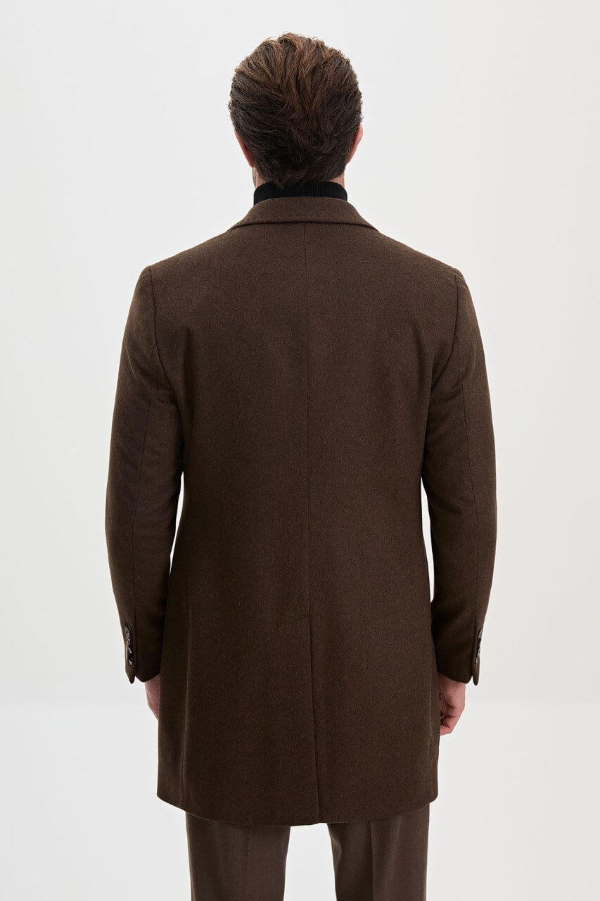 HolloMen light brown single-breasted winter coat featuring classic lapels and front button fastening.
