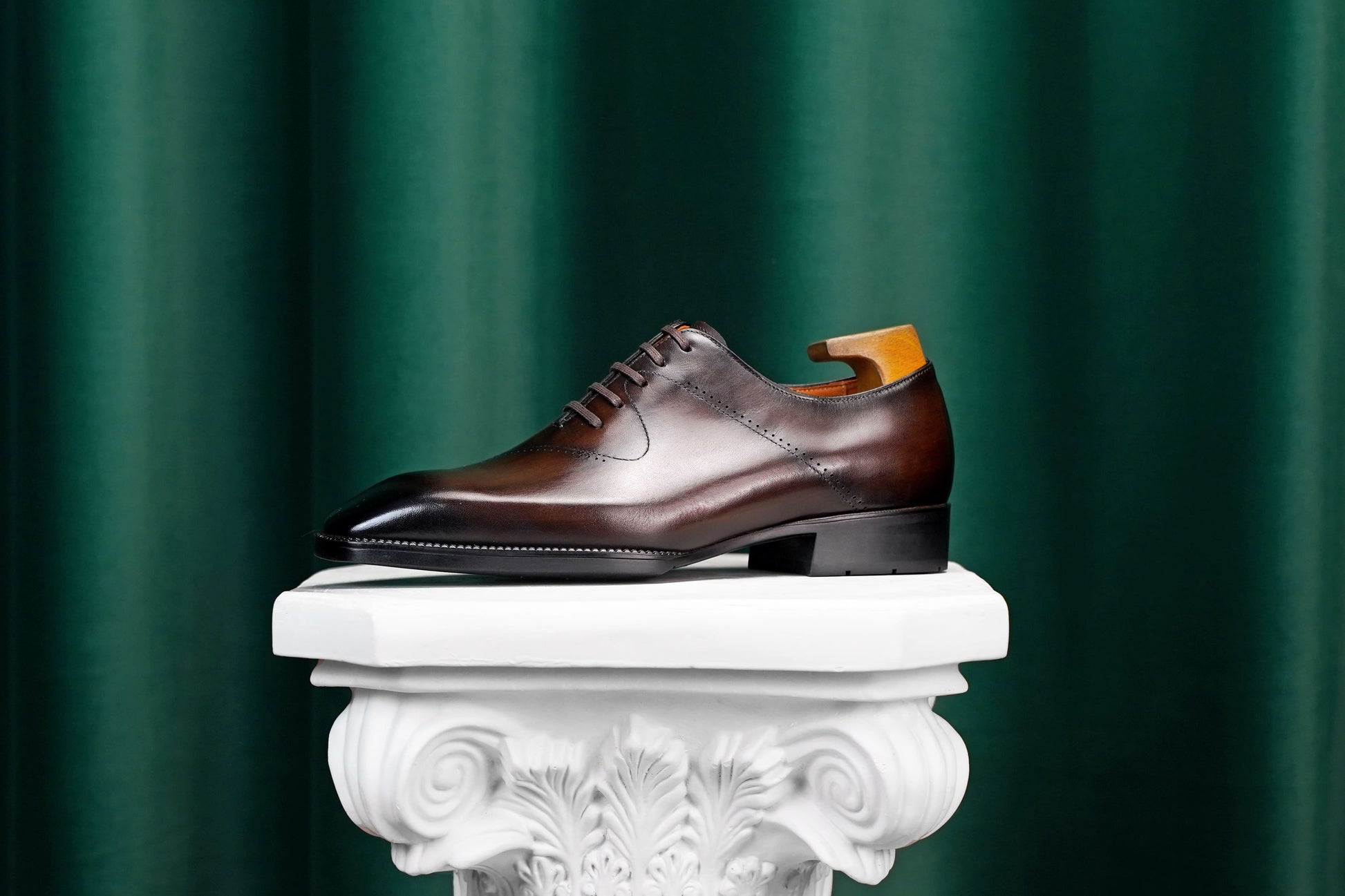 Men’s dark brown leather cap toe Oxford dress shoes featuring a polished finish, lace-up closure, sleek tapered toe, and classic formal silhouette.