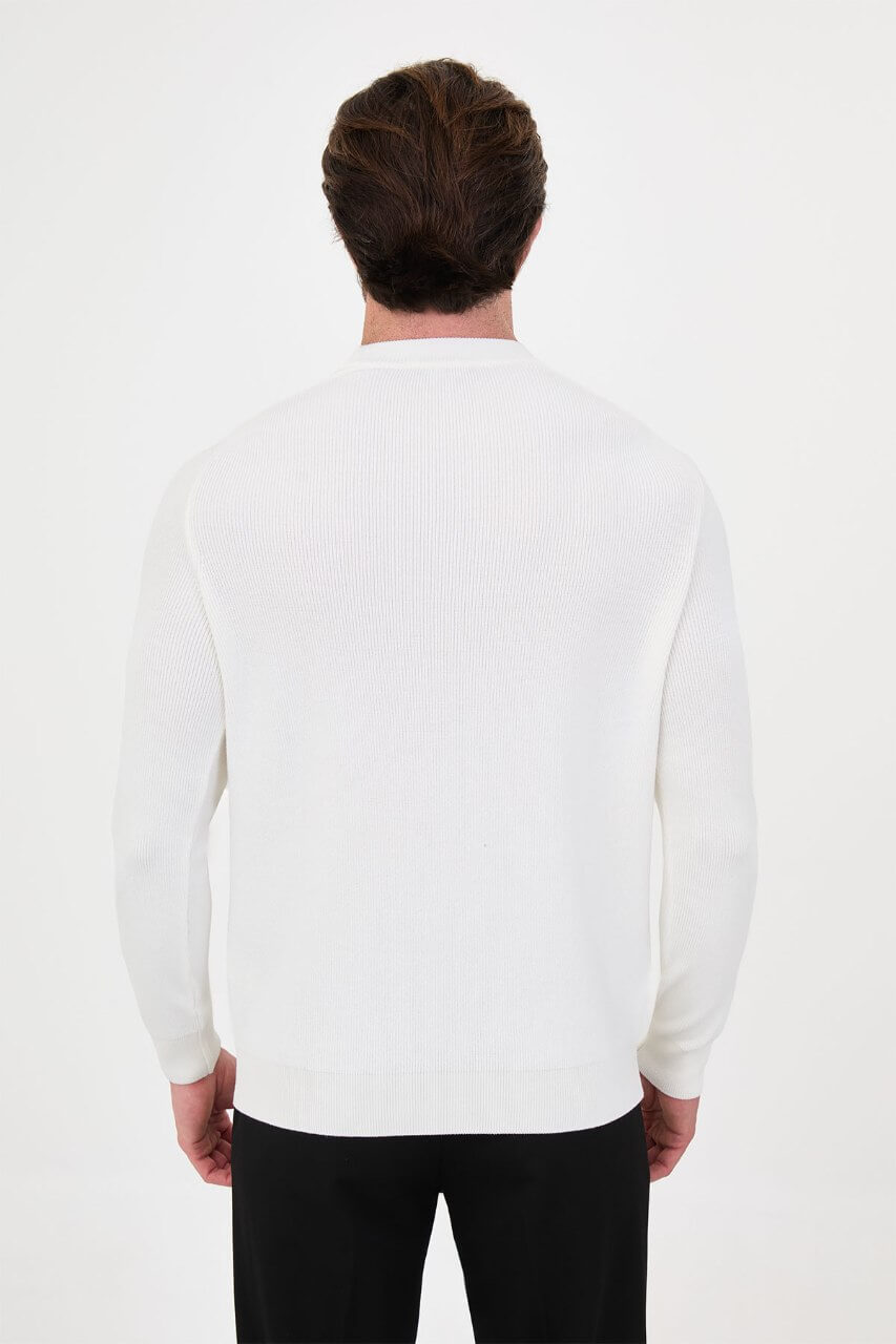 Men’s ecru crew neck knit sweater with cotton stretch fabric for fall winter smart casual outfits