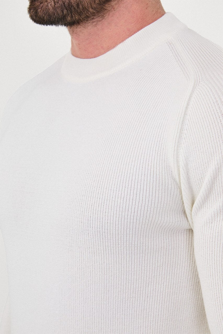 Men’s ecru crew neck knit sweater with cotton stretch fabric for fall winter smart casual outfits