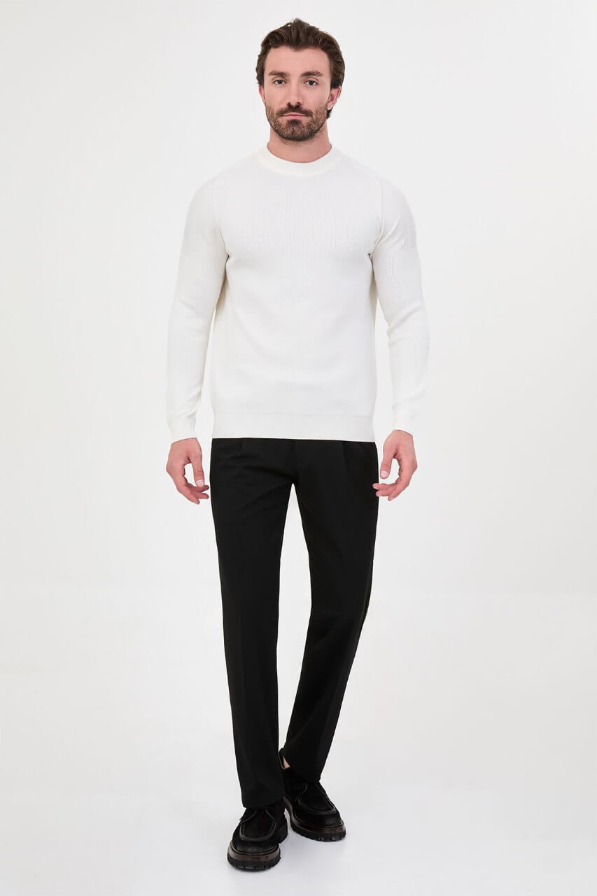 Men’s ecru crew neck knit sweater with cotton stretch fabric for fall winter smart casual outfits