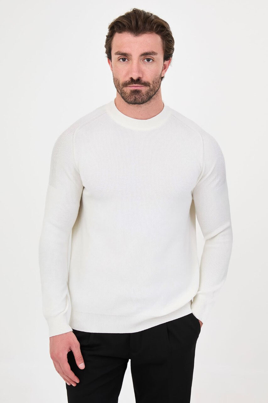 Men’s ecru crew neck knit sweater with cotton stretch fabric for fall winter smart casual outfits