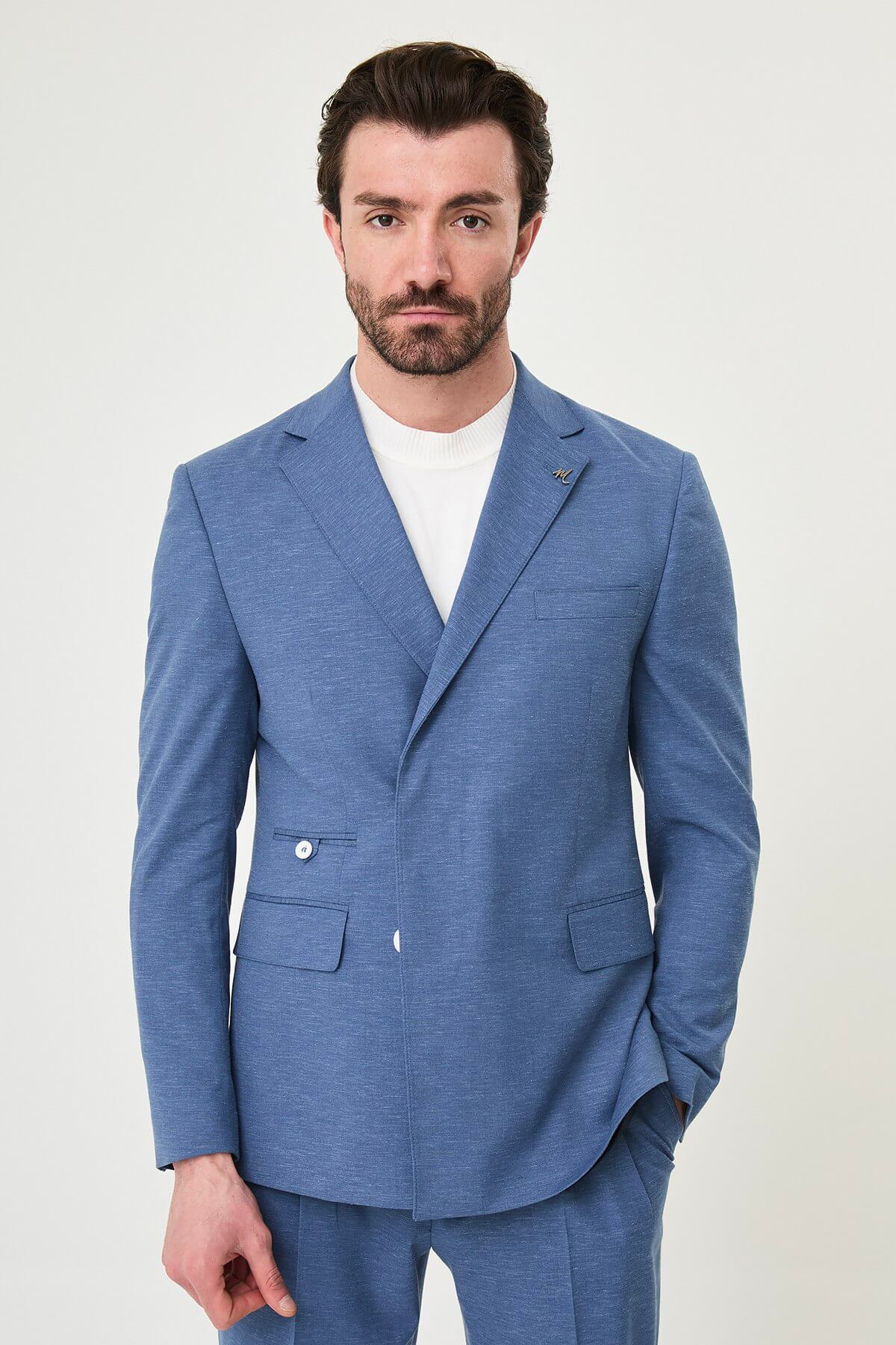 Indigo Slim-Fit Single-Breasted Suit for Men, tailored summer suit, styled for both formal and smart-casual occasions.