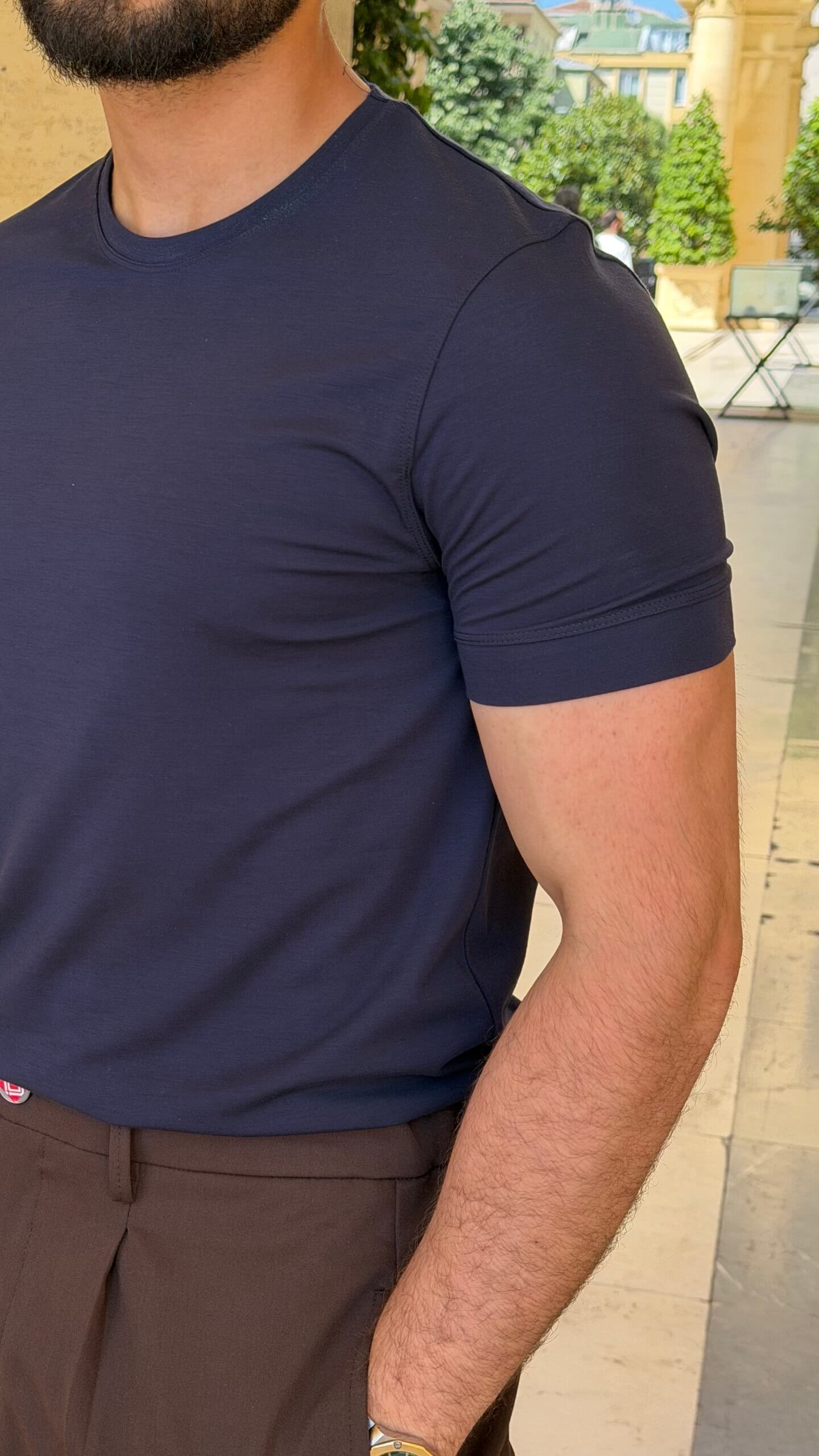 Men's navy blue slim fit crew neck t-shirt with short sleeves