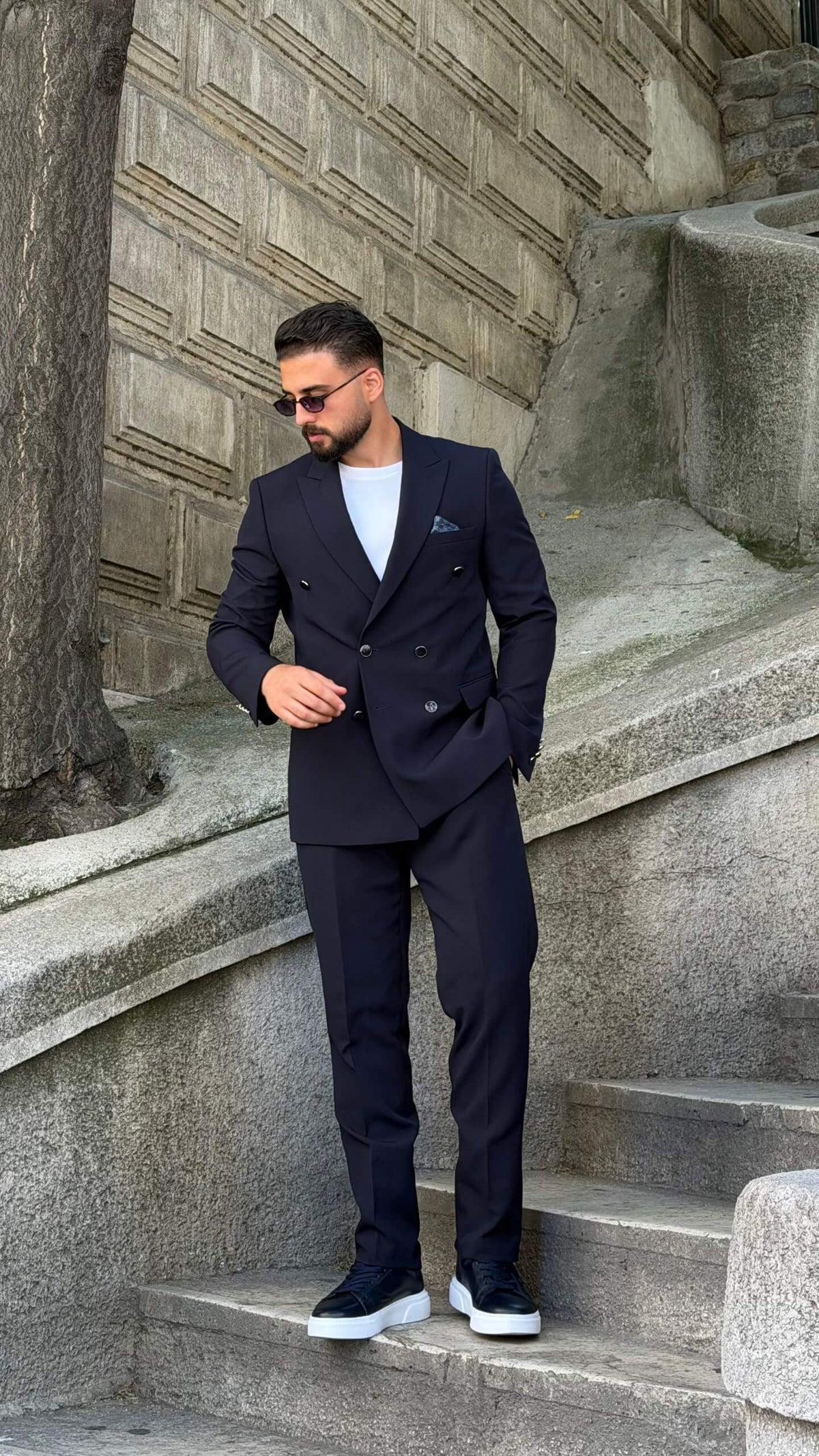 Men’s navy blue double breasted slim fit suit with tailored jacket for formal and smart casual occasions