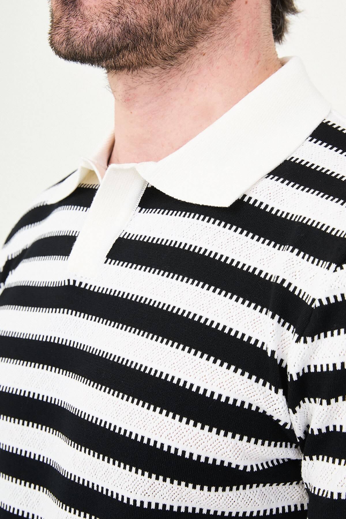 Men’s black slim fit lapel collar knitwear polo T-shirt with short sleeves, styled for smart-casual summer fashion.
