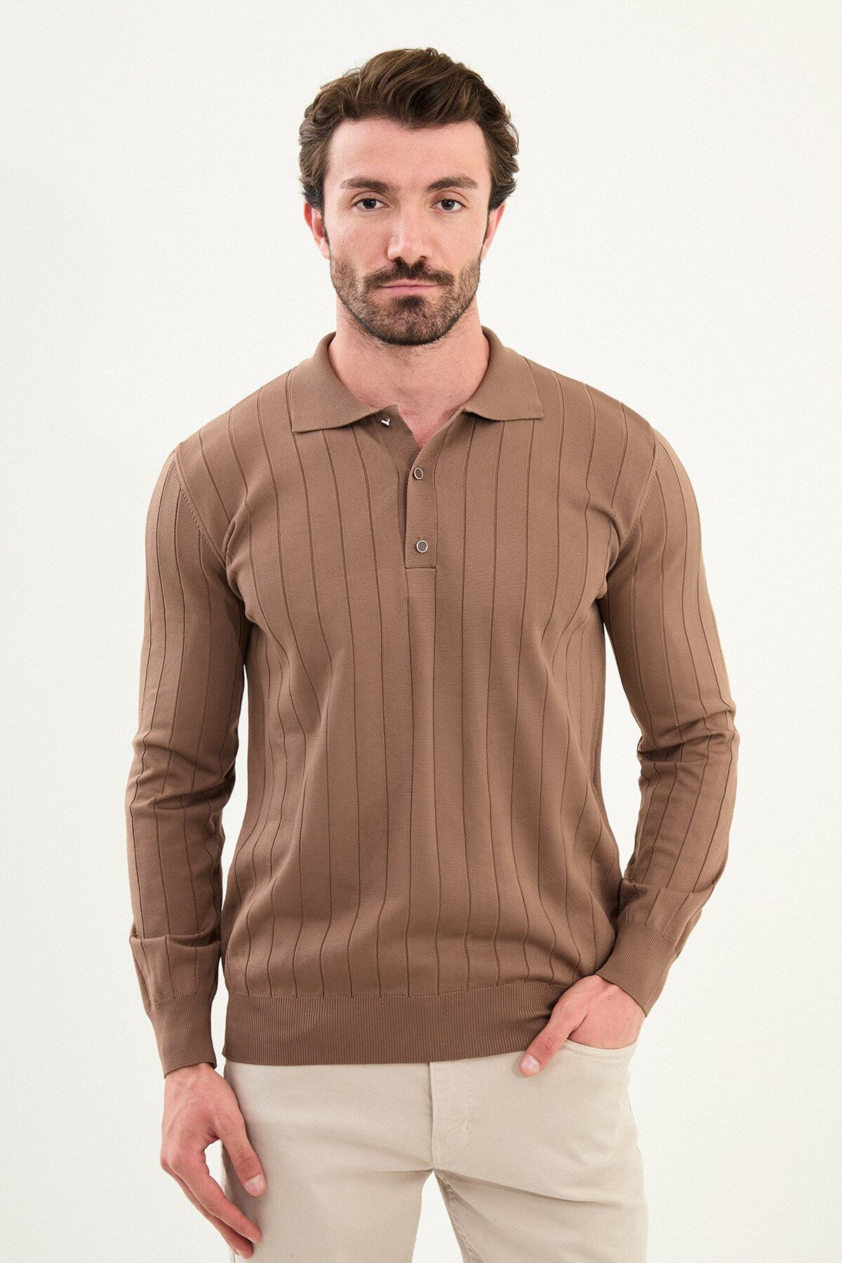Men’s light brown ribbed polo sweater with vertical knit pattern, slim fit smart casual knit styled with beige trousers