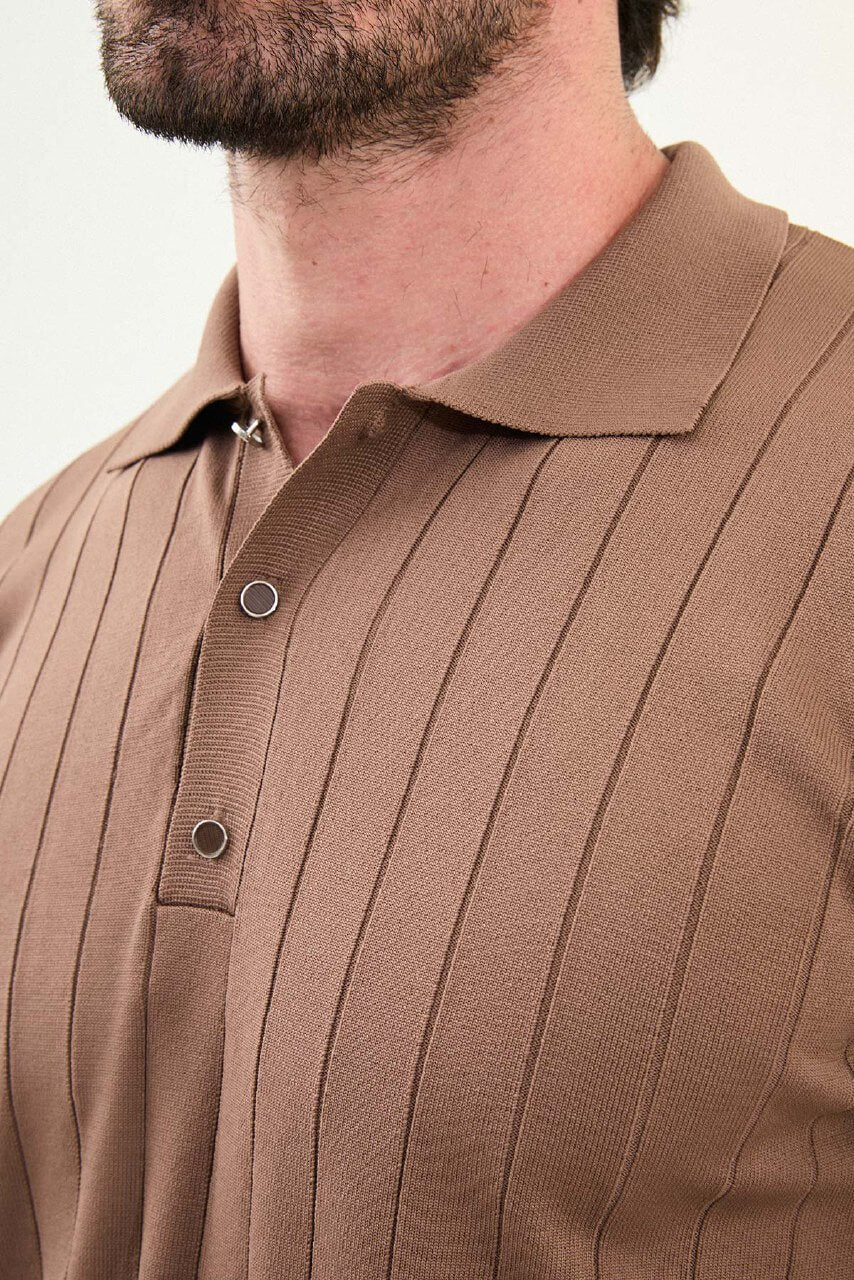 Men’s light brown ribbed polo sweater with vertical knit pattern, slim fit smart casual knit styled with beige trousers