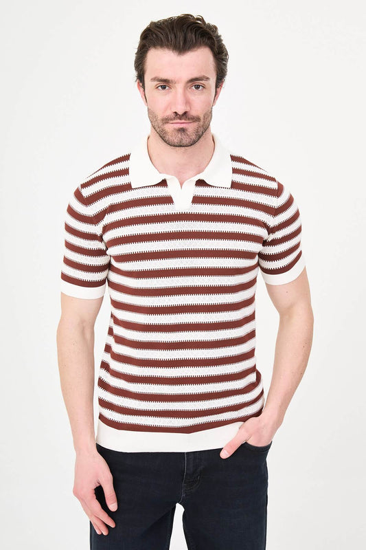 Men’s tile slim fit lapel collar knitwear polo T-shirt with short sleeves, styled for refined summer smart-casual fashion.