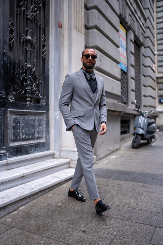 Men's Tuxedo Collection: The Perfect Formal Attire for Any Occasion HolloMen Men's Tuxedo Collection: The Perfect Formal Attire for Any Occasion HolloMen