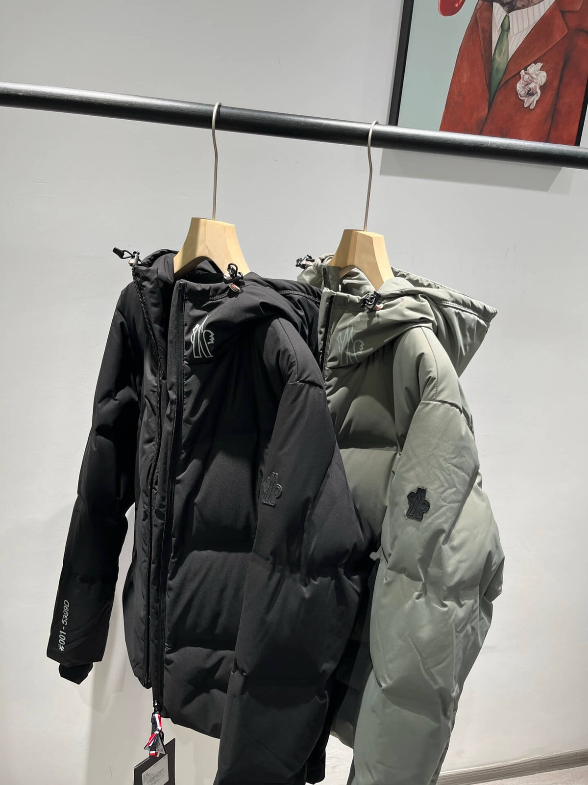 Moncler Grenoble Arcezas Short Down Jacket – Black