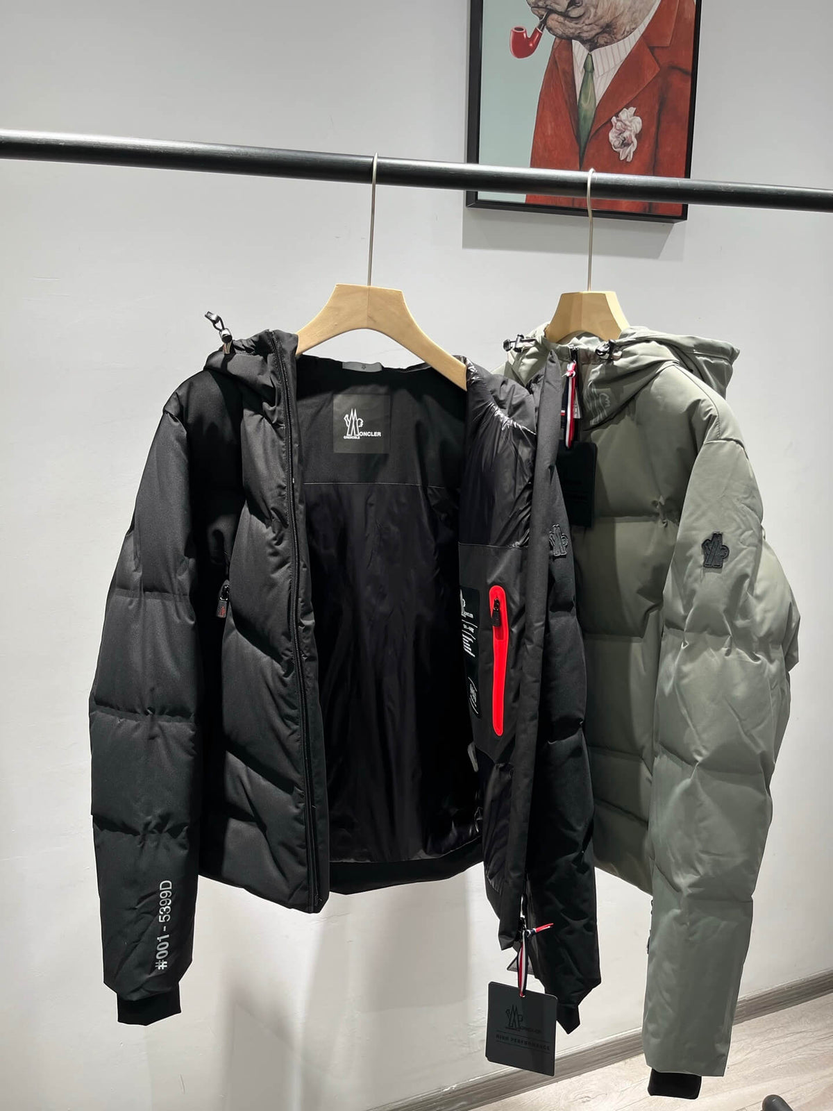 Moncler Grenoble Arcezas Short Down Jacket – Black