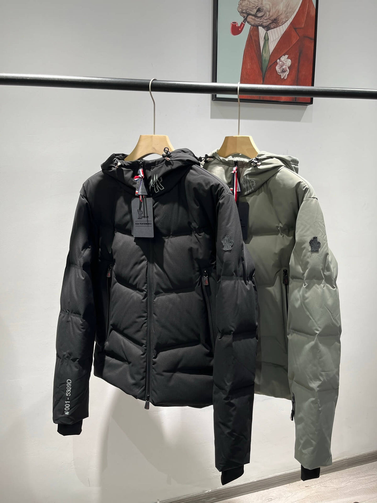 Moncler Grenoble Arcezas Short Down Jacket – Black