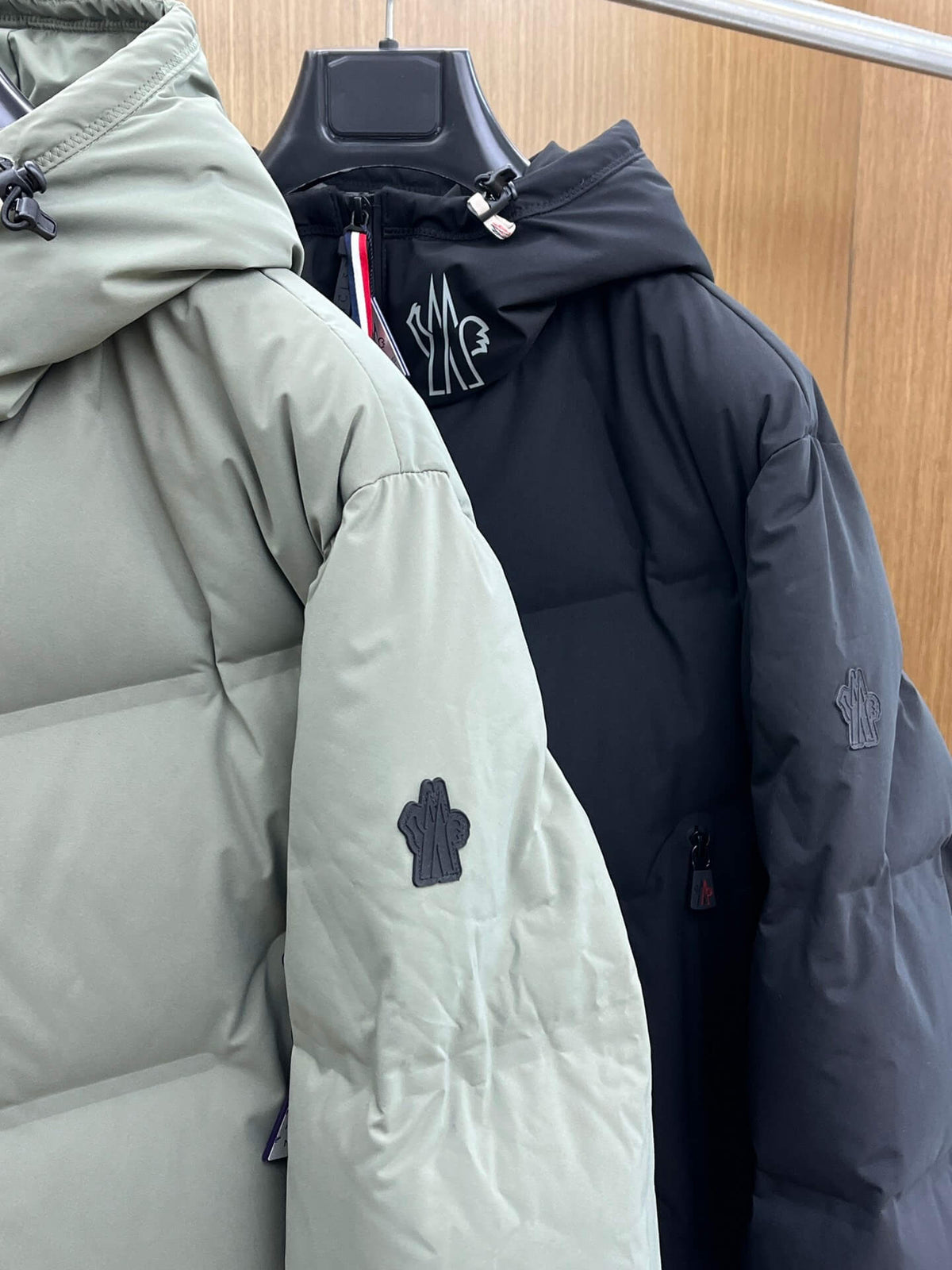 Moncler Grenoble Arcezas Short Down Jacket – Black