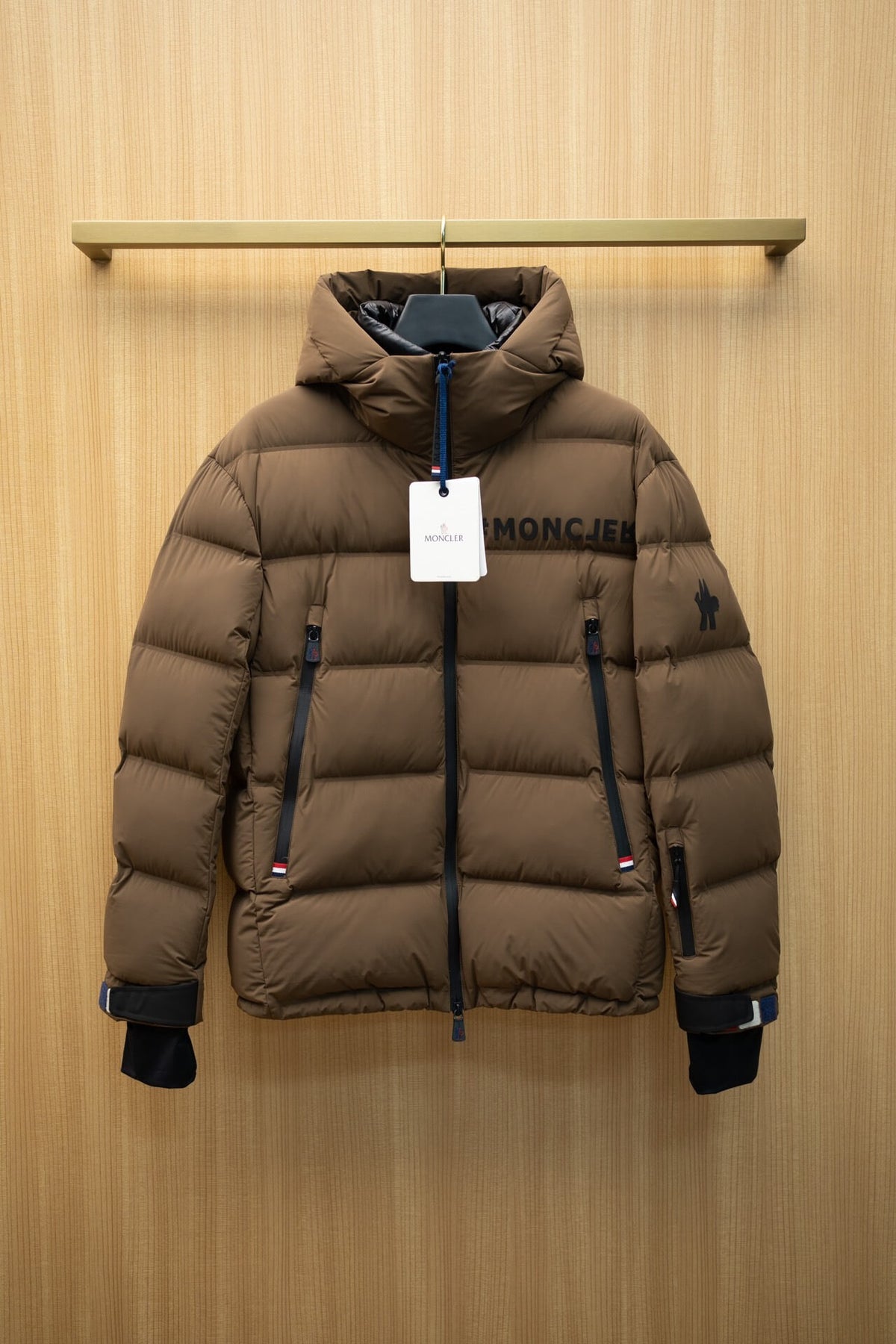 Moncler Grenoble Isorno Hooded Insulated Ski Jacket – Brown