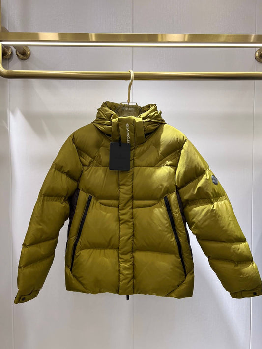 Moncler Jarama Short Down Jacket – Olive Green / Khaki