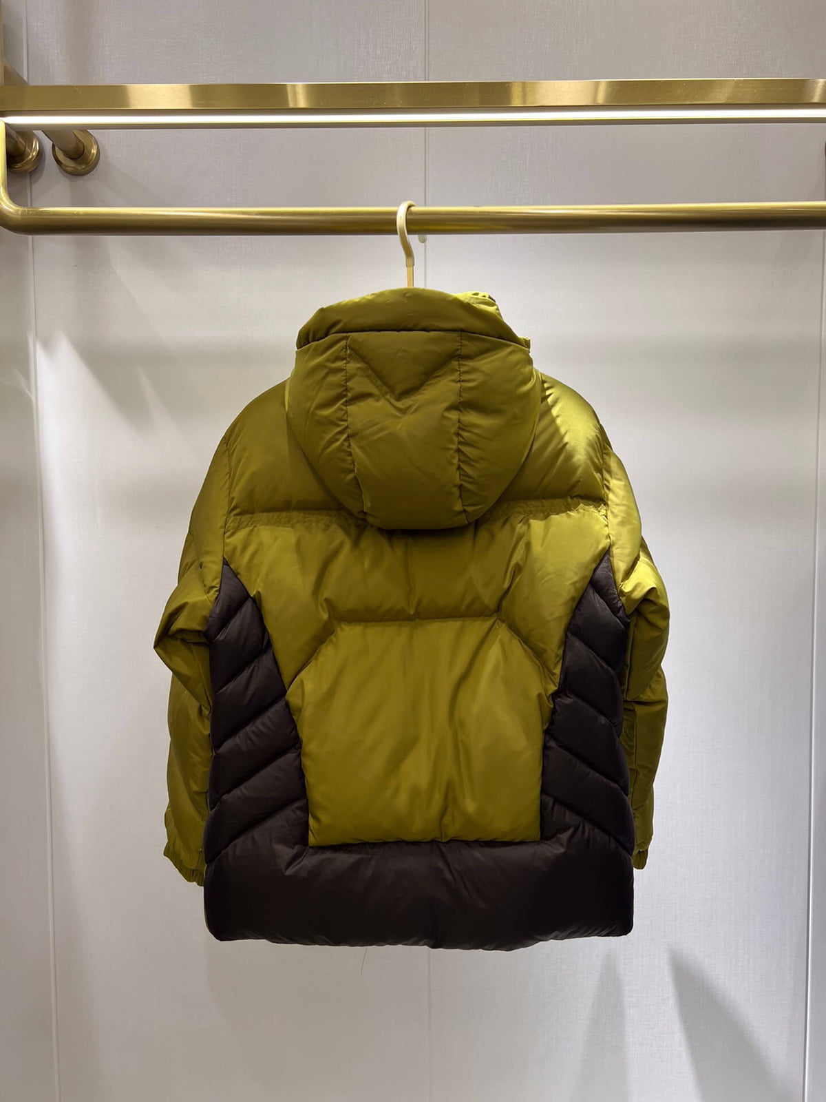 Moncler Jarama Short Down Jacket – Olive Green / Khaki