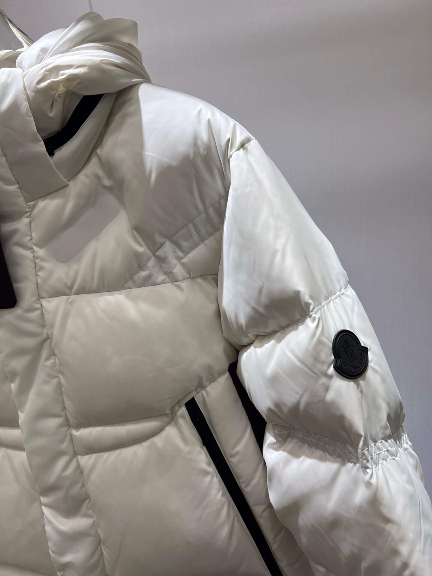 Moncler White Jarama Short Down Jacket – HolloMen