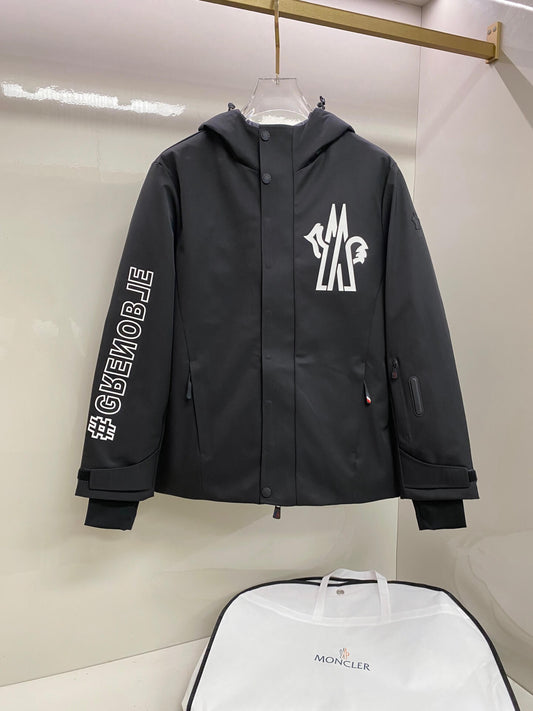 Moncler Grenoble Moriond GORE-TEX Hooded Jacket in Black