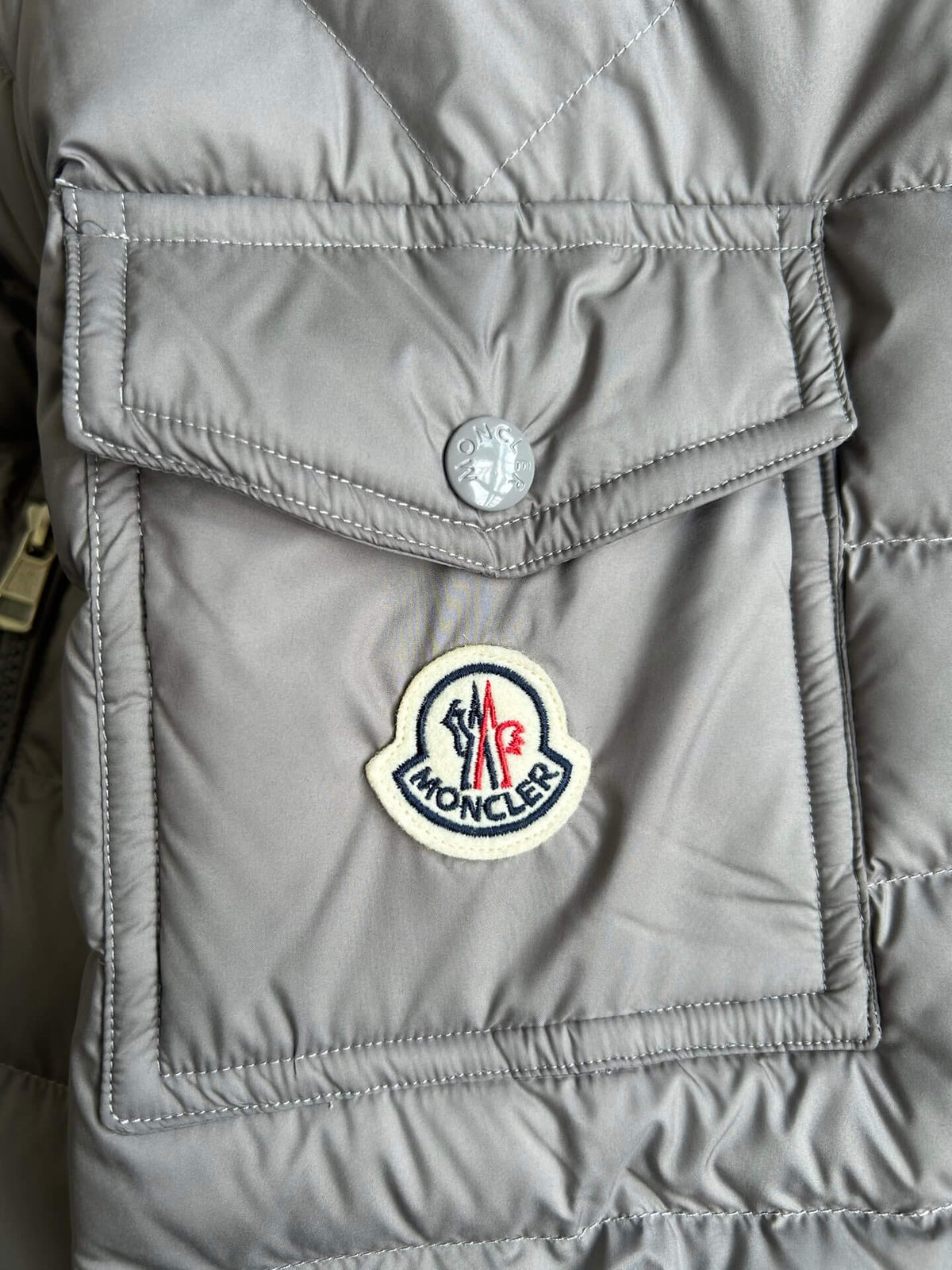 Moncler Galion Hooded Short Down Jacket – Grey Quilted Puffer