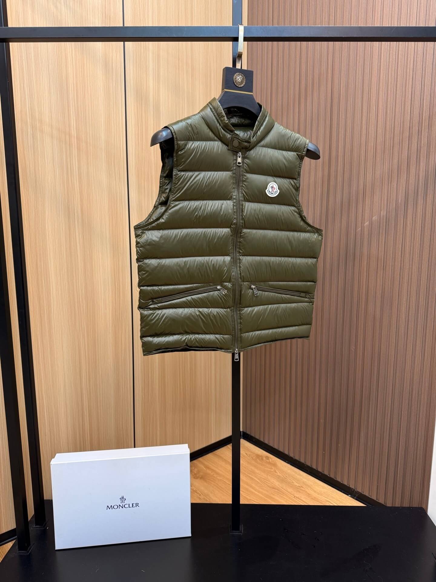 Moncler Gui Green Down Vest. – HolloMen