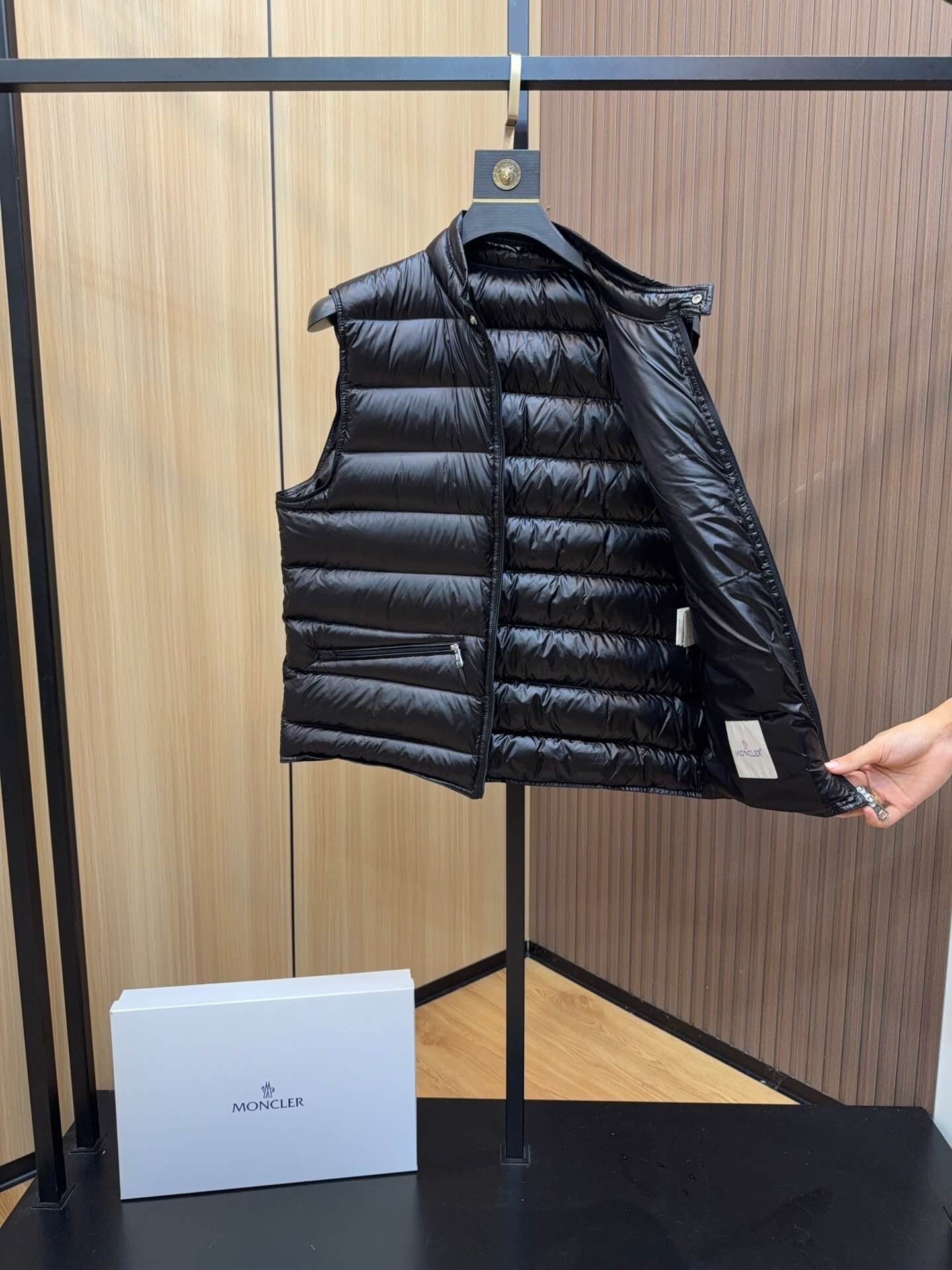 Moncler Gui Black Packable Down Gilet. – HolloMen