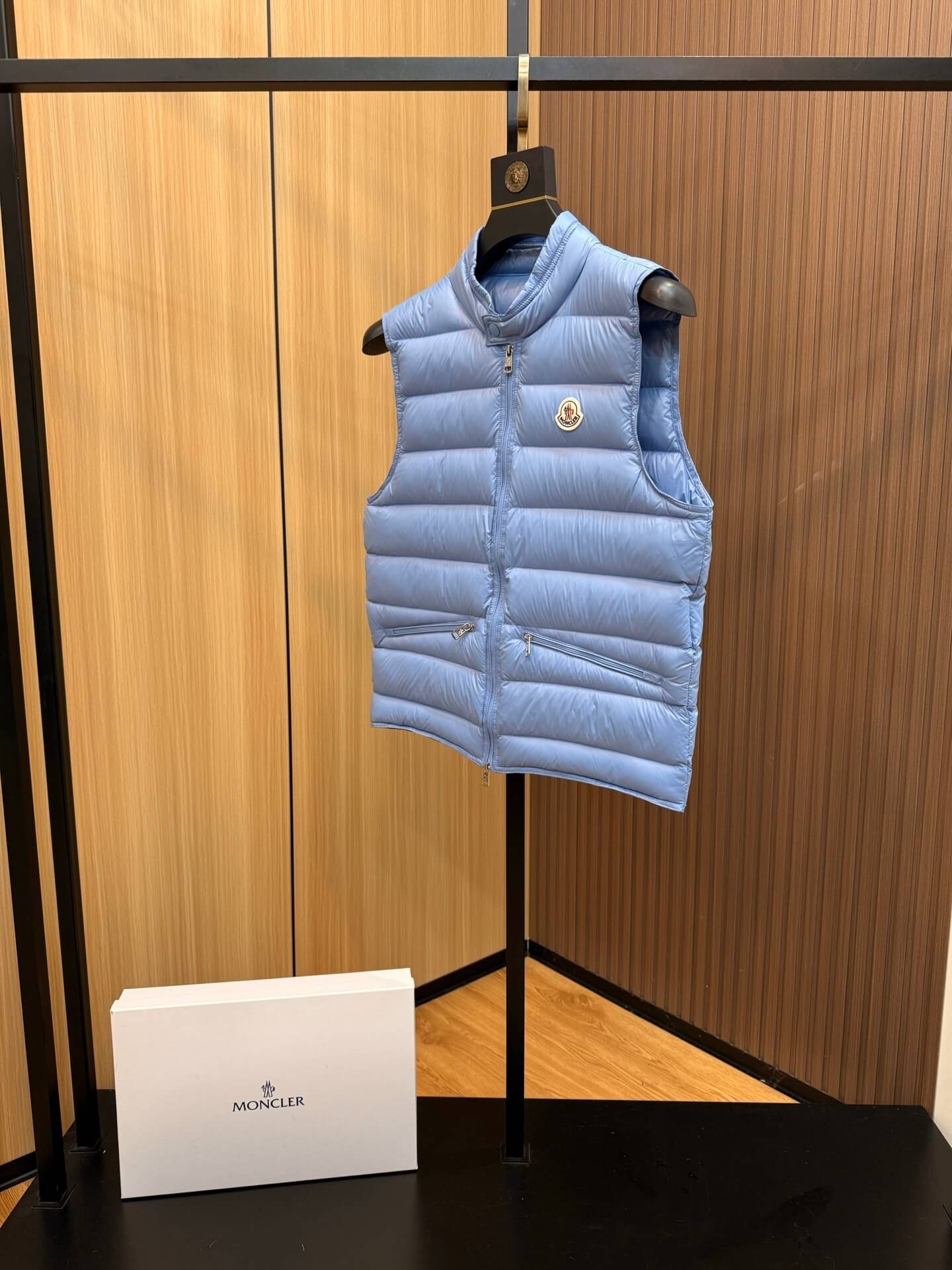 MONCLER GUI GILET ダウンベスト　2 Moncler Gui Navy Blue Down Vest. – HolloMen